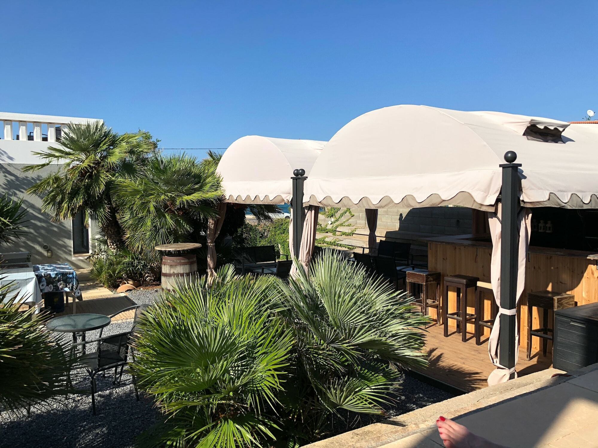 Apartahotel Anissaras